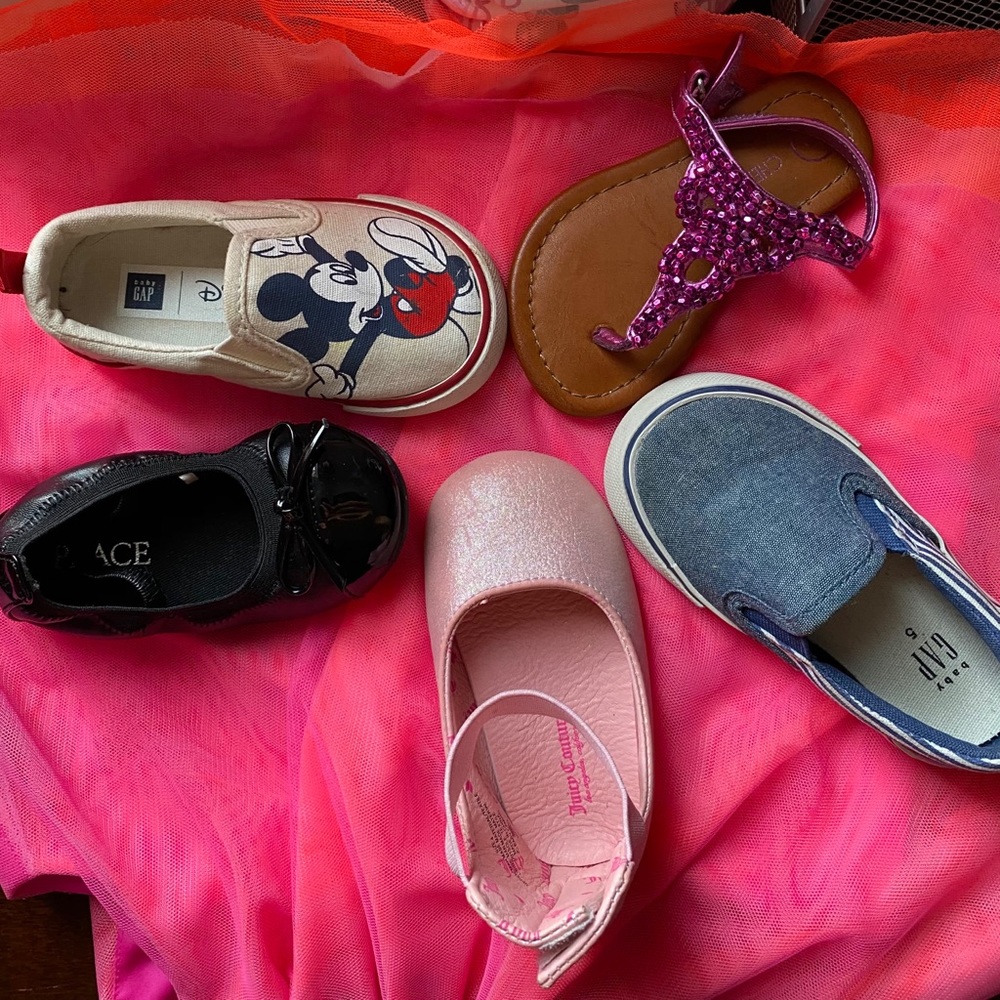 Bundle of 5 pair  of baby shoes size 5